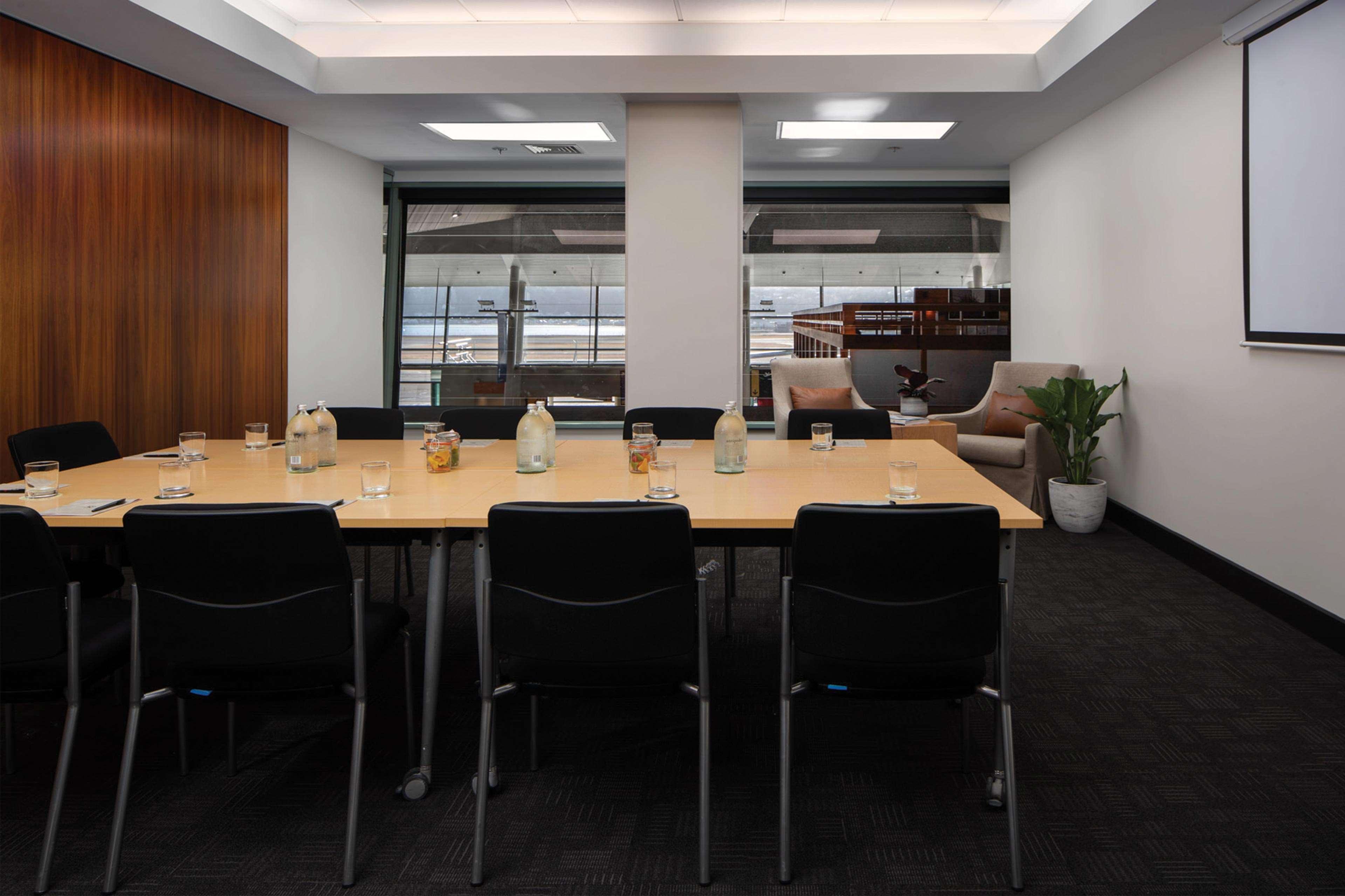 Готель Rydges Wellington Airport Екстер'єр фото